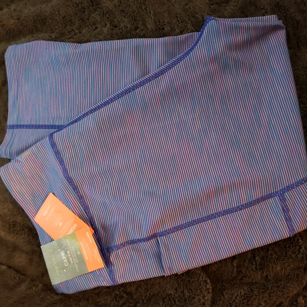SIZE 2X - Active Wear Capri Pants - Picture 6 of 7